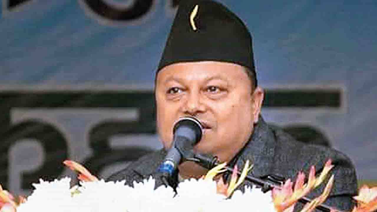 GTA election: ভোট পেতে হাতিয়ার চা বাগান! প্রভাবিত করার অভিযোগ অনিত থাপার বিরুদ্ধে