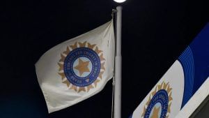 Indian Cricket: প্রাক্তন ক্রিকেটার ও আম্পায়ারদের বিপুল পরিমাণ মাসিক পেনশন বাড়াল বিসিসিআই