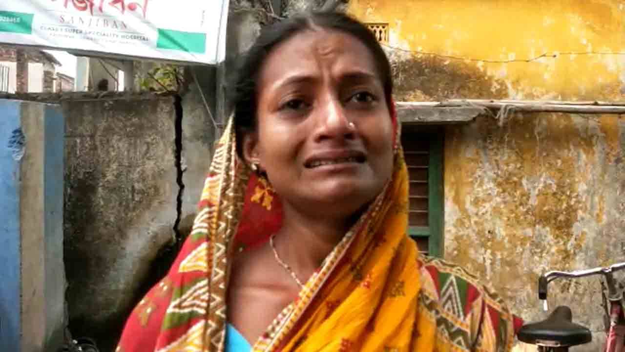 Bank Mitra in Tamluk: ব্যাঙ্কে ছিল দেড় লক্ষ টাকা, পাসবুক দেখে চক্ষু চড়কগাছ, পড়ে আছে ১৮০০!