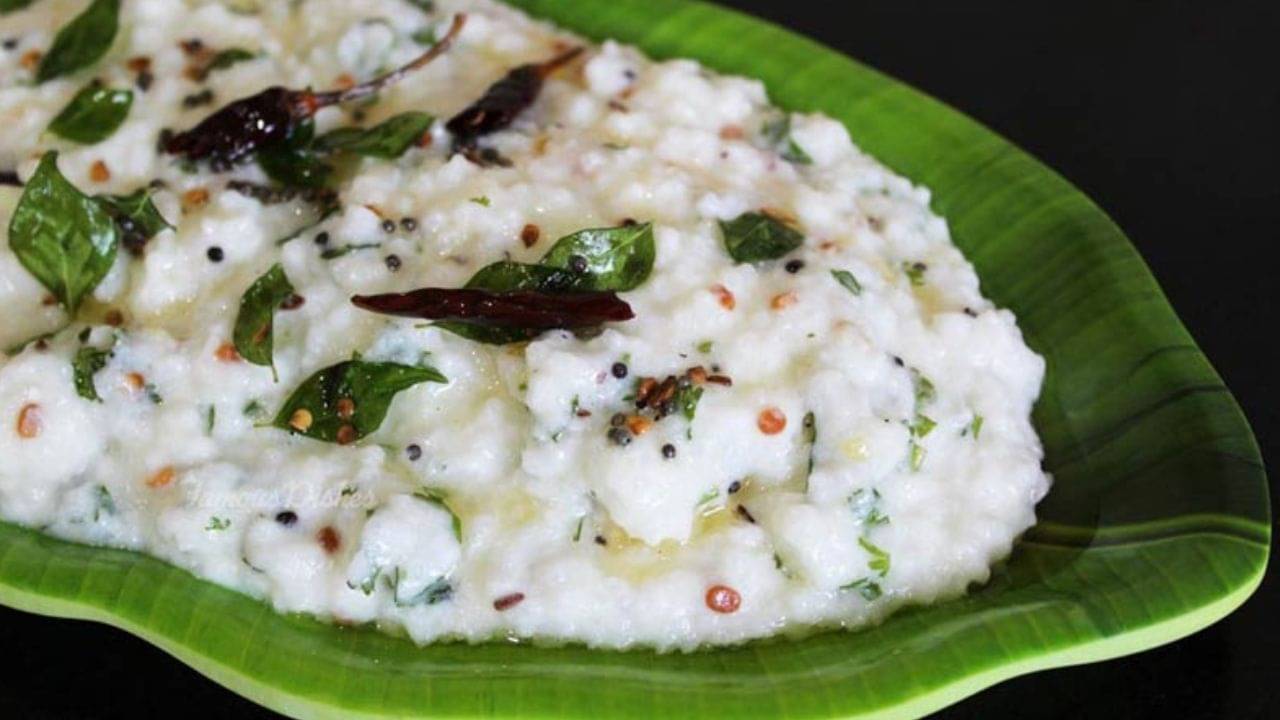 Curd Rice Benefits: রক্তচাপ নিয়ন্ত্রণে রাখতে প্রতিদিন দুপুরে খান দই-ভাত! সেলেবদেরও প্রথম পছন্দ এই দক্ষিণী খানা