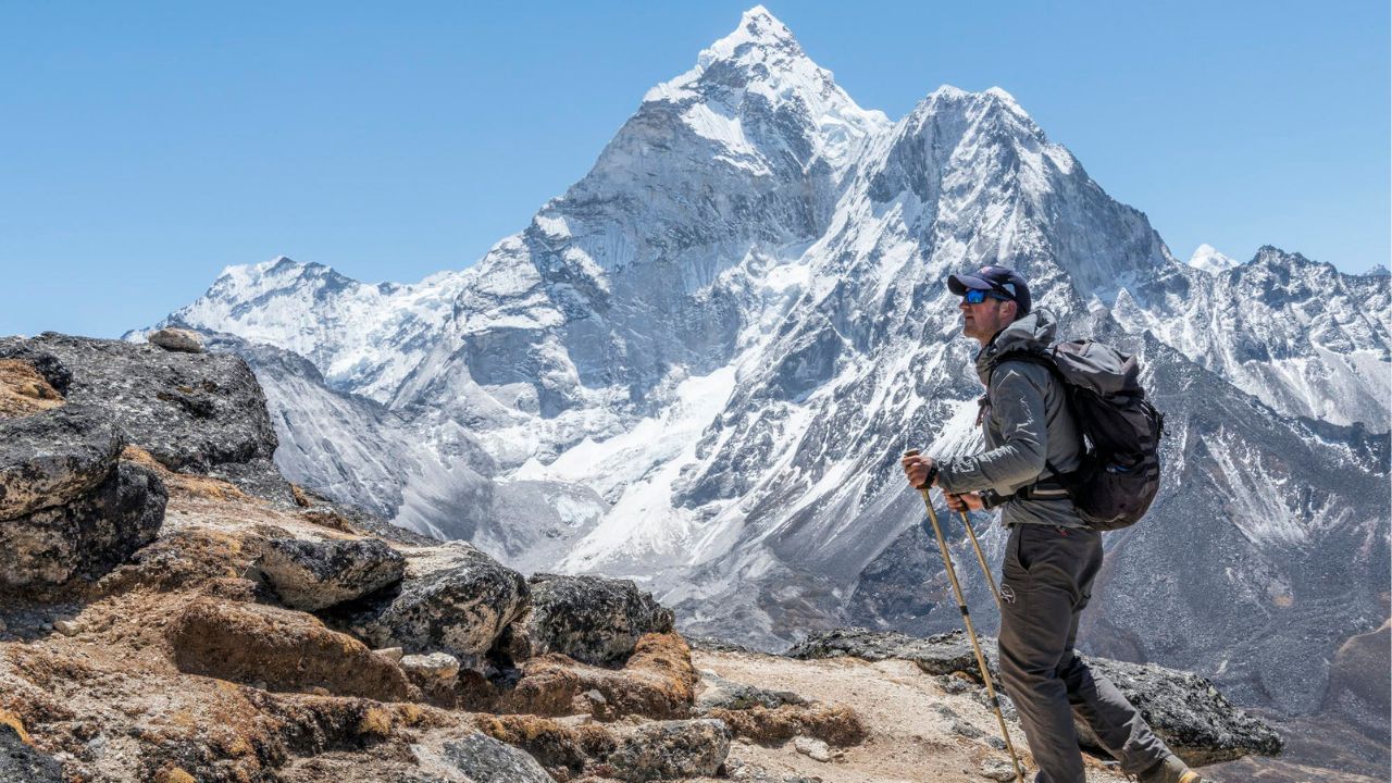 Everest Base Camp: উষ্ণায়নের জেরে দ্রুত গলছে হিমবাহ, সরতে পারে এভারেস্টের বেস ক্যাম্প!