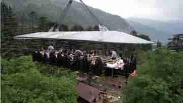 Himachal Pradesh: শূন্যে গ্রাস! মানালিতে প্রথম ঝুলন্ত রেস্তোরাঁয় যেতে ভুলবেন না যেন