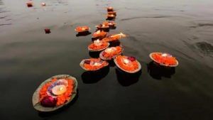 Ganga Dussehra 2022: দশজন্মের পাপকে ধুয়ে-মুছে ফেলতে চাই গঙ্গায় একটা ডুব! এই বছর দশহরা কবে?