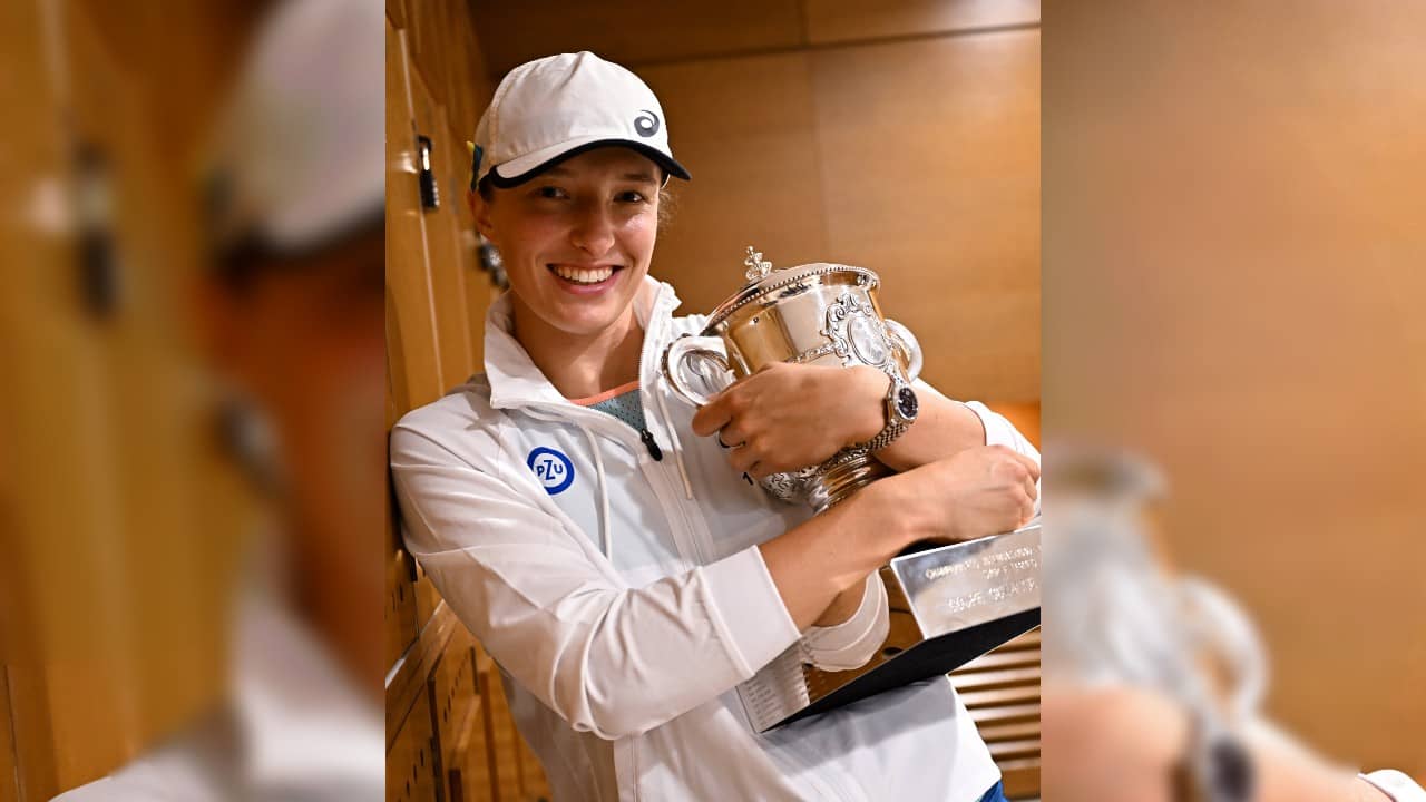 French Open 2022: সব টুকরো মিলিয়ে ট্রফি জয়ের উচ্ছ্বাসে ইগা