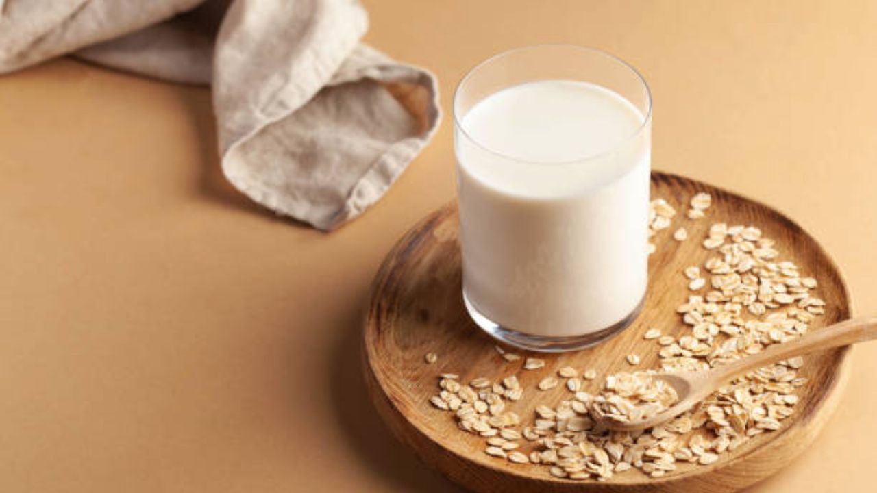 Oat Milk ভেগানের দলে নাম লিখিয়েছেন? ওট মিল্ক রয়েছে তো আপনার ডায়েটে! Bengali News Is Oat