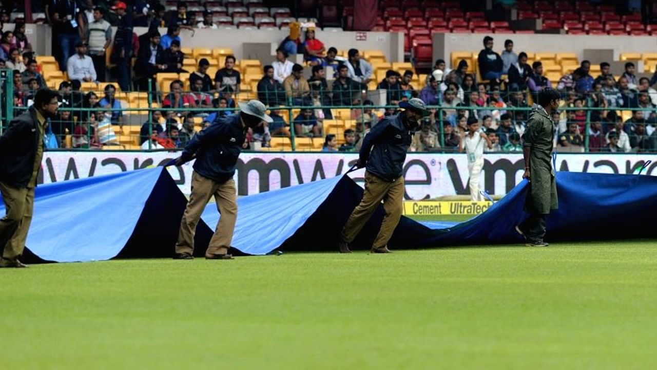 Ind vs SA Weather: Rain could be the villain, who holds the trophy if the  'final' match is postponed? | Rain may spoil India vs South Africa 5th t20  match in bengaluru