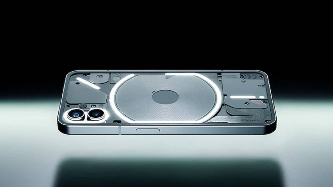 12 লঞ্চের আগে Nothing Phone (1)-এর দাম ও স্পেকস ফাঁস হয়ে গেল, কী পাচ্ছেন 30,000 টাকায়?