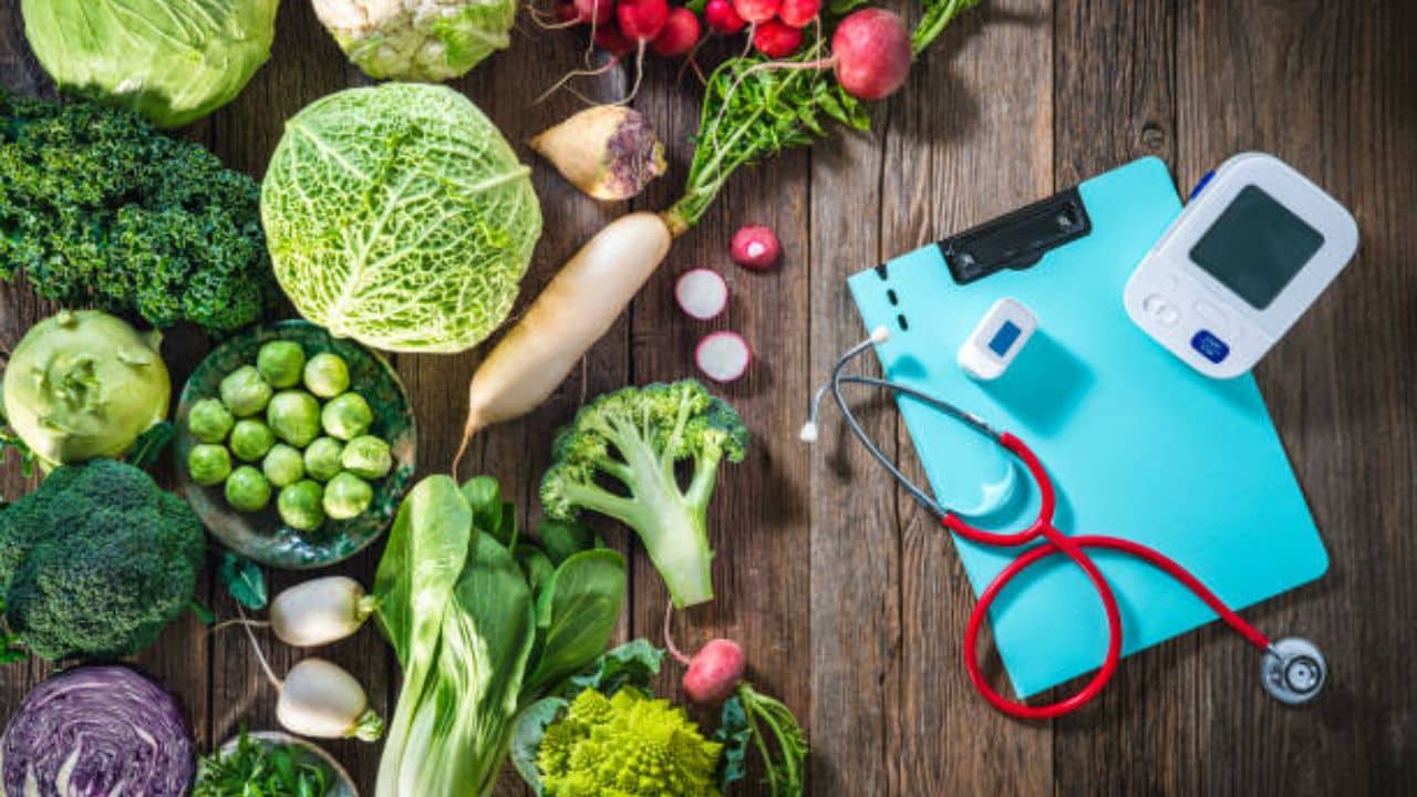 High Blood Pressure: মাত্র চারটি খাবারেই নিয়ন্ত্রণে থাকবে হাই ব্লাড প্রেশার, পরামর্শ পুষ্টিবিদের