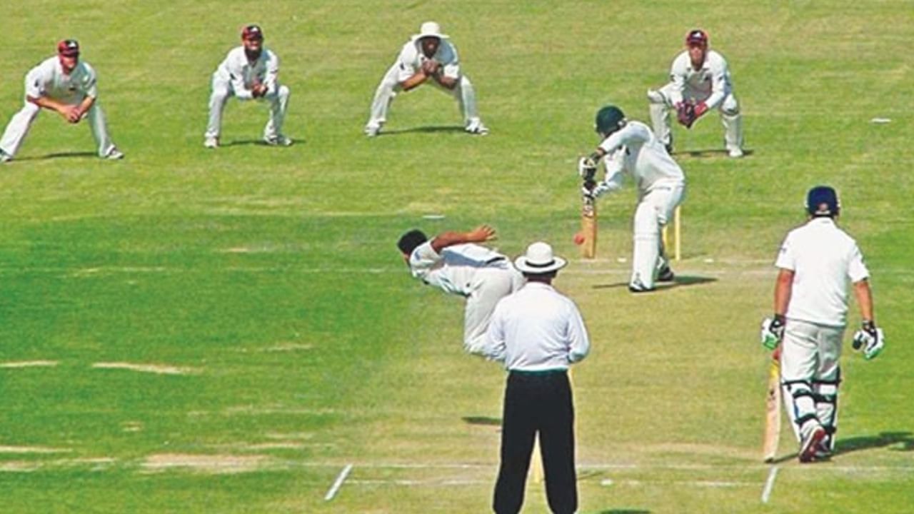 Pakistan Cricket: টিম থেকে বাদ পড়ে হাতের কবজি কেটে আত্মহত্যার চেষ্টা পাকিস্তানের এক তরুণ ক্রিকেটারের