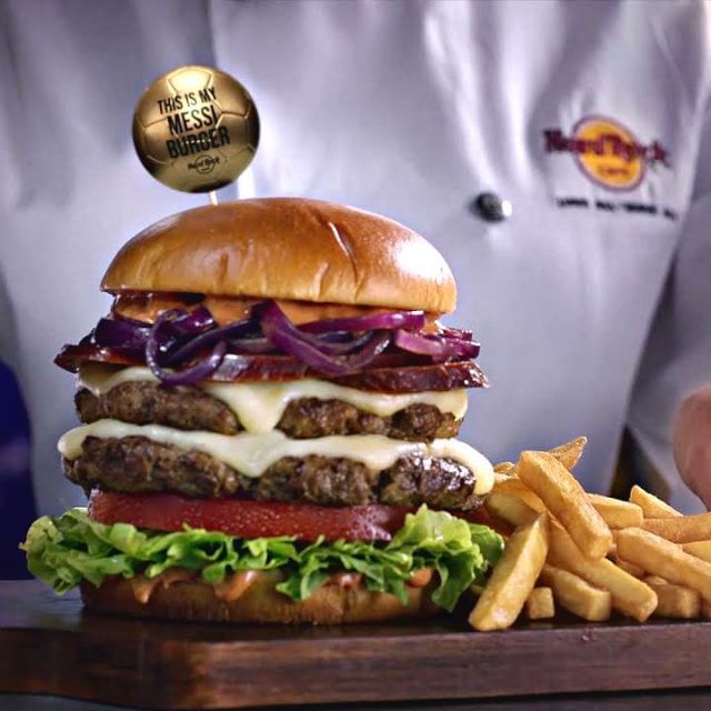 Messi Burger: ইবিজায় 'মেসি বার্গার'-এ মজে মেসি