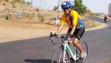 World Record Cycling: আড়াই দিনে ৪৮০ কিলোমিটার সাইকেল চালিয়ে রেকর্ড গড়বেন দুই সন্তানের মা