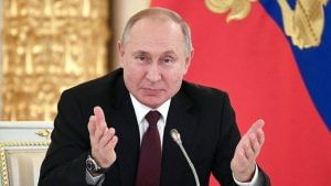 Vladimir Putin: জামা খুললেই 'জঘন্য দৃশ্য', পুতিনের প্রত্যুত্তরে শোরগোল, নিশানায় কে?