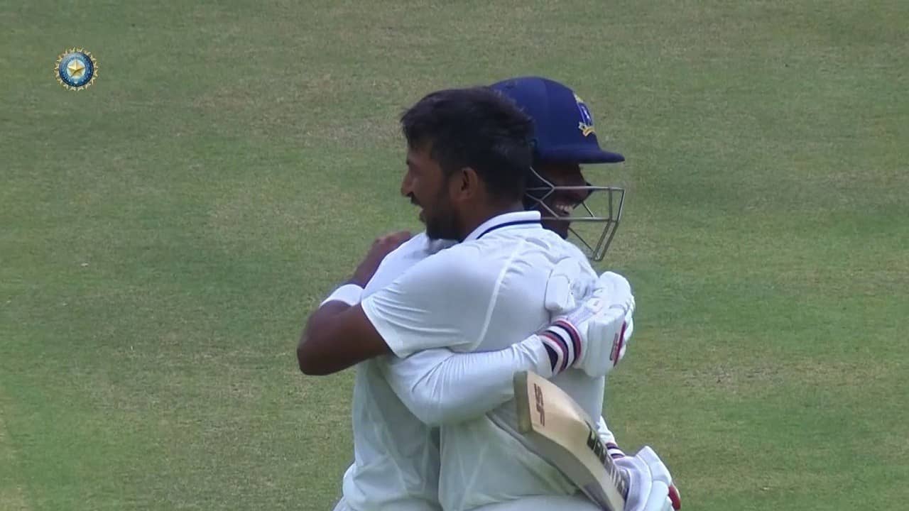 Ranji Trophy Quarterfinal: জন্মদিনে ছেলেকে শতরান উপহার অনুষ্টুপের