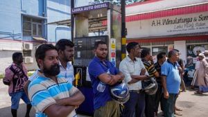 Sri Lanka Crisis : জরুরি পরিষেবা ছাড়া মিলবে না জ্বালানি, ভয়াবহ সঙ্কটের মুখোমুখি শ্রীলঙ্কা