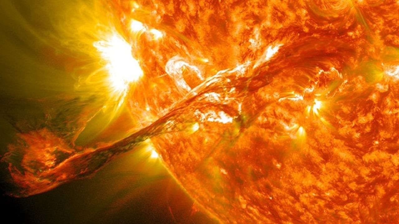 Sun Explodes: সূর্যে বিরাট বিস্ফোরণ, ৮ ঘণ্টারও বেশি সময় ধরে চলল তাণ্ডব, দেখুন