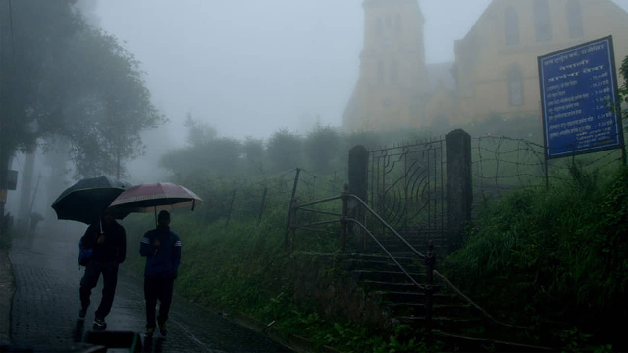 Rain in North Bengal: আগামী ৪৮ ঘণ্টায় ভারী বৃষ্টির সম্ভাবনা উত্তরবঙ্গে, অতিবৃষ্টির সতর্কতা জারি হয়েছে এই জেলাগুলিতে