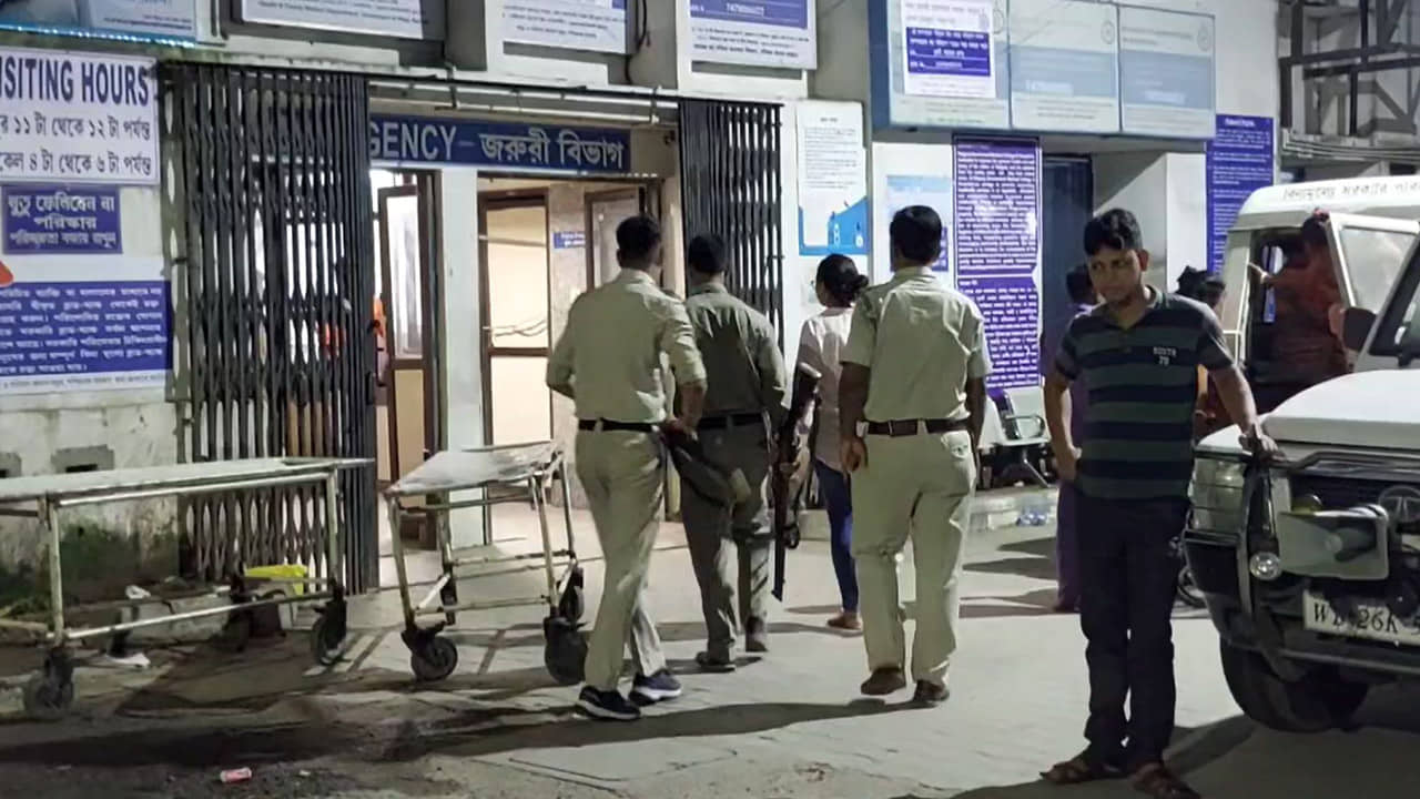 North Dinajpur Assault: ভর দুপুরে বাড়িতে ডেকে পাশবিক নির্যাতন পাড়ার দাদার, আড়াই বছরের শিশুকে ধর্ষণ নাবালকের