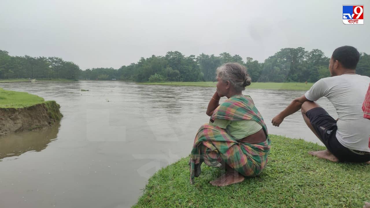 North Bengal Situation: তিস্তায় হলুদ সতর্কতা, উত্তরে রেকর্ড বৃষ্টিতে বিপদসীমার উপর দিয়ে বইছে জলঢাকা, ডায়না, কুমলাই