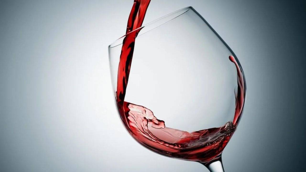 Diabetes: রেড ওয়াইনের গুণেই হবে জব্দ! ব্লাড সুগার নিয়ন্ত্রণ তো বটেই, কমবে হার্ট অ্যাটাকের আশঙ্কাও
