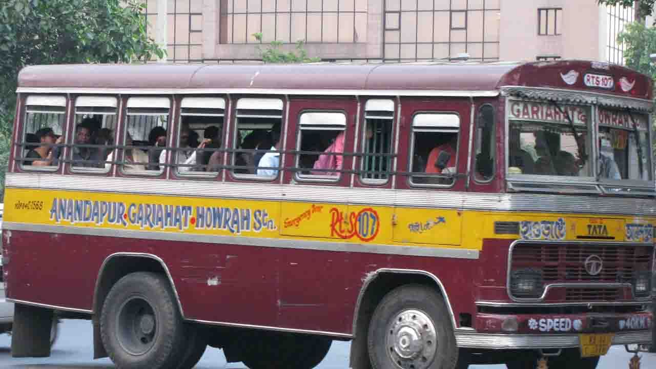 Bus-minibus fare: বাস-মিনিবাসের 'বেপরোয়া' ভাড়া! কী ব্যবস্থা নেওয়া হয়েছে? রাজ্যের কাছে রিপোর্ট তলব হাইকোর্টের