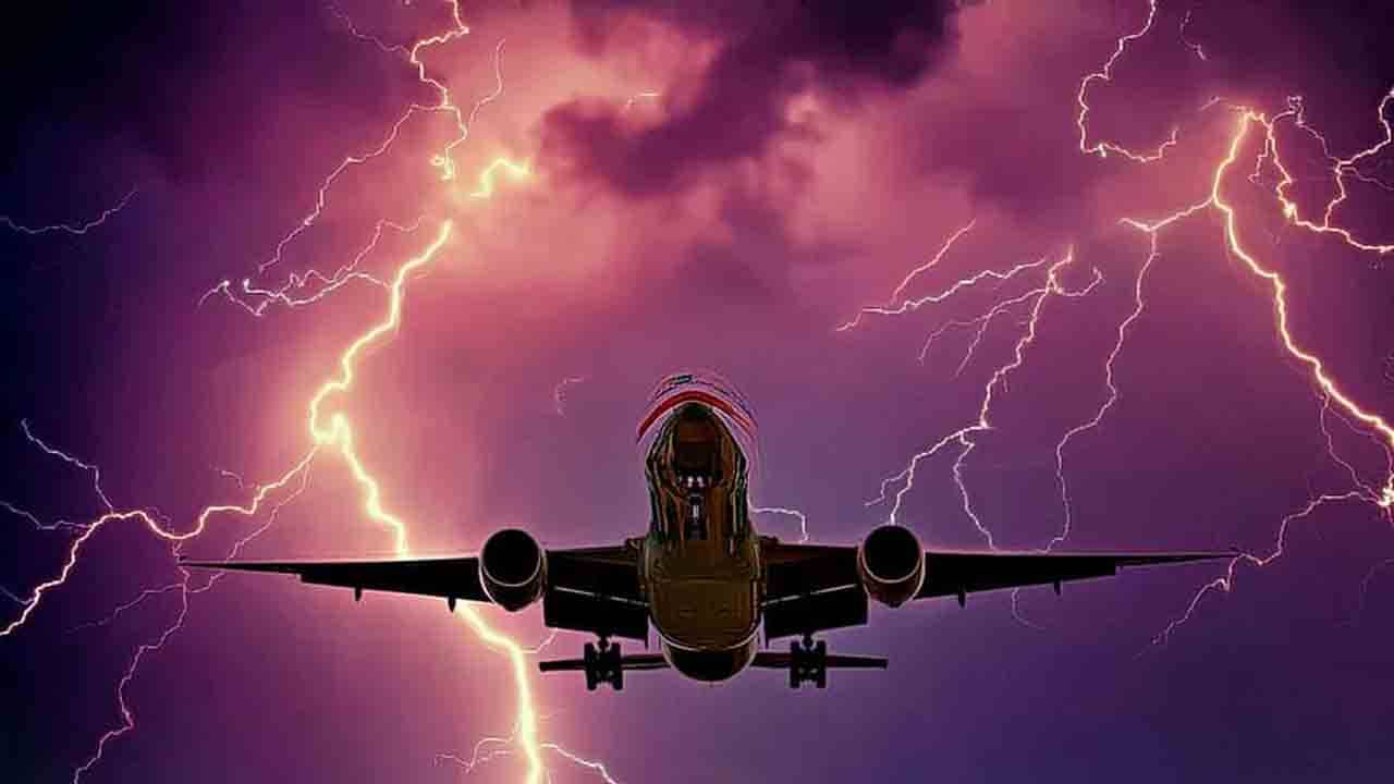 Indigo Flight: সেই খারাপ আবহাওয়া, ফের অন্ডালগামী বিমানে বিপত্তি