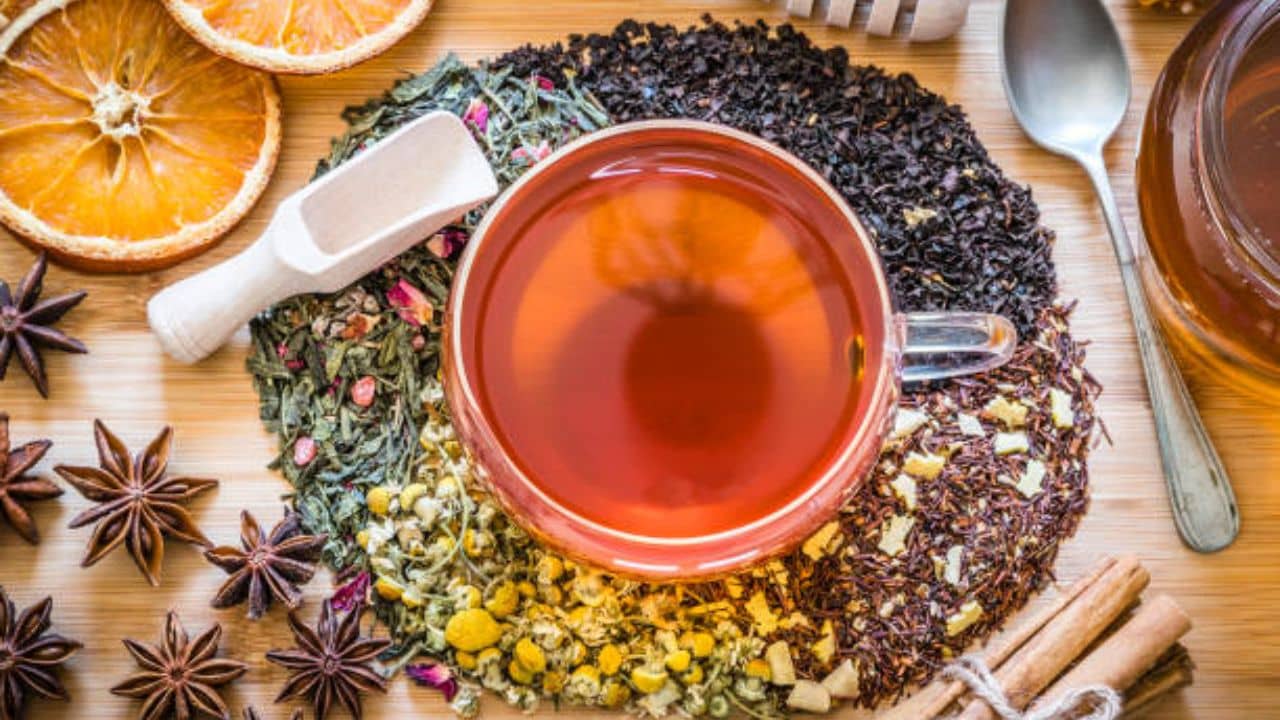 Ayurvedic Tips: বর্ষার মুখেই সর্দিকাশি, নাকবন্ধ? আয়ুর্বেদ এই পানীয়তেই হবে মুশকিল আসান