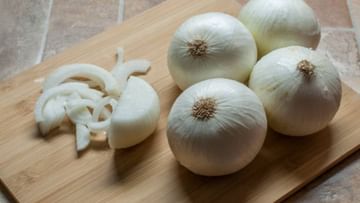 White Onion: দেশি পেঁয়াজের উপকারিতা অনেক, নতুন করে স্যালাড বানাতে শেখালেন রুজুতা