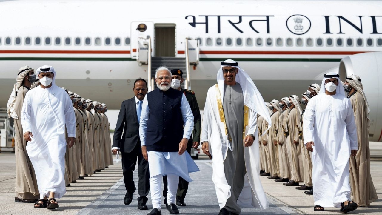 PM Narendra Modi: ৬০ ঘণ্টাতেই ২ দেশে সফর, ১৫টি বৈঠক! নয়া রেকর্ড 'সাশ্রয়ী' প্রধানমন্ত্রীর
