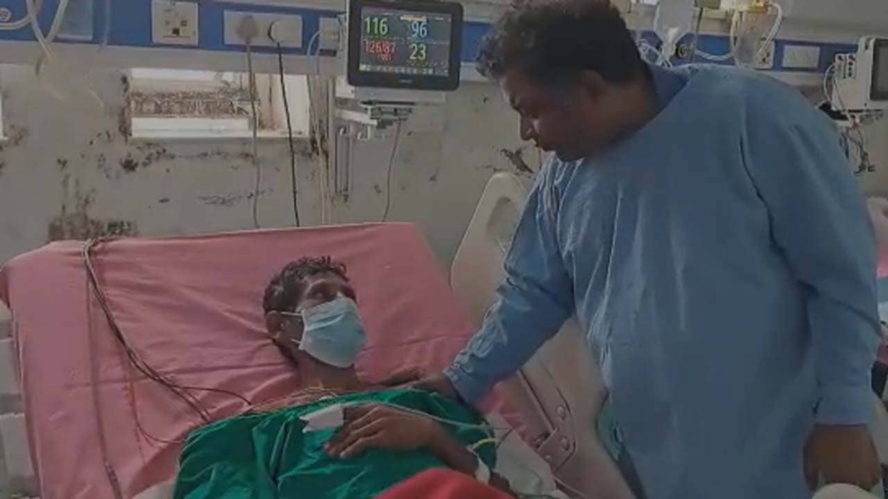 Rare Operation: অজগরের মতো ফোলা পেট থেকে ১০০ গ্রাম প্লাস্টিক বের হল! বিরল অস্ত্রোপচার বোলপুরে