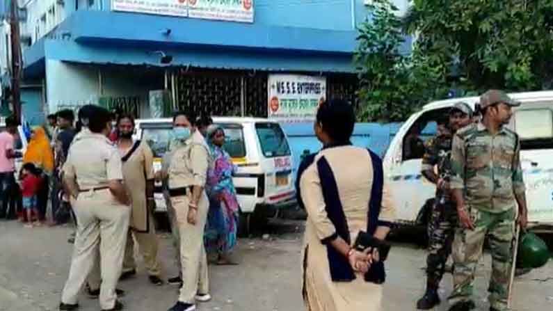 Doctor Beaten: মারা গিয়েছে আট বছরের মেয়ে, ডাক্তার-নার্সদের উপর চড়াও ...