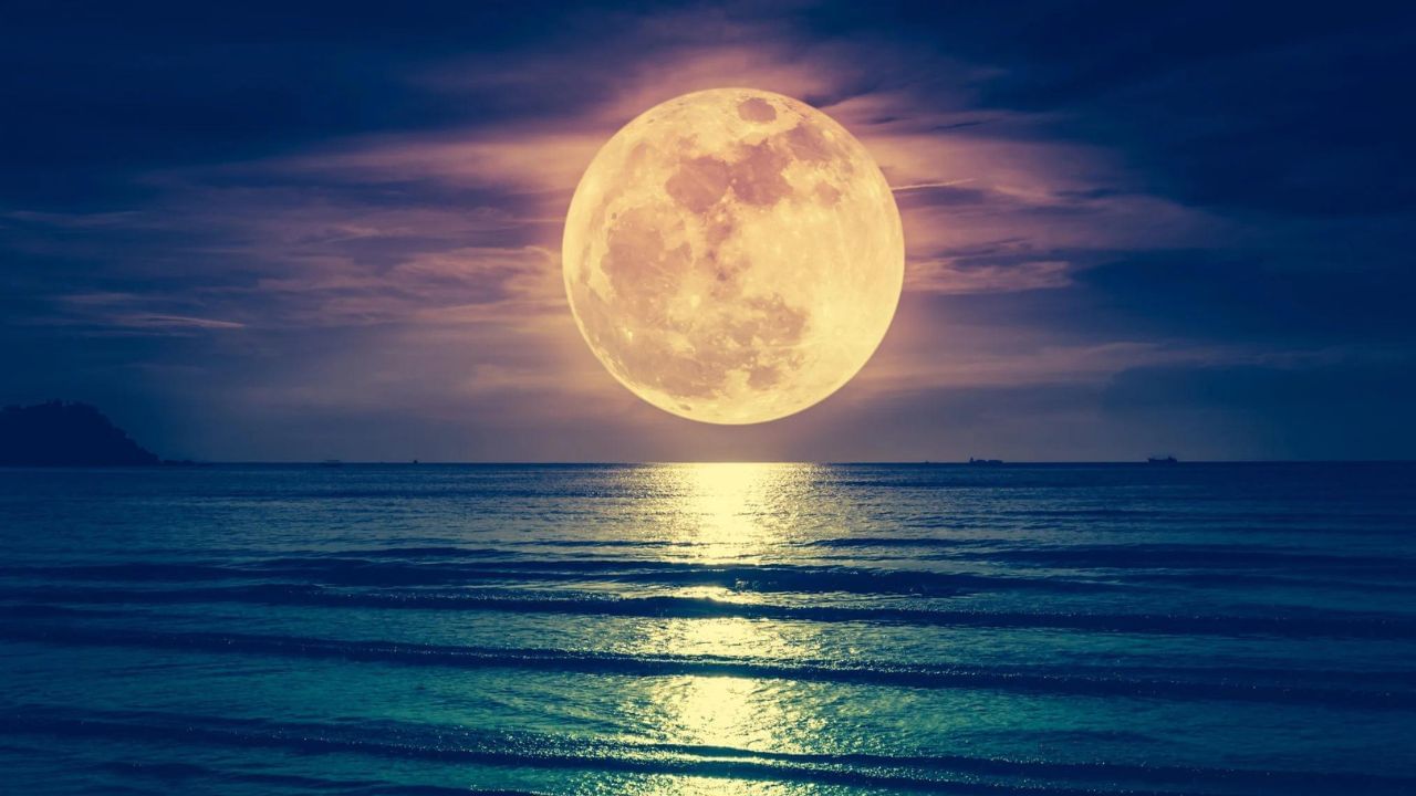 Astrology 2022 আপনার রাশিতে চন্দ্র দুর্বল কিনা বুঝবেন কীভাবে? উপকার পেতে মেনে চলুন এই নিয়মগুলি