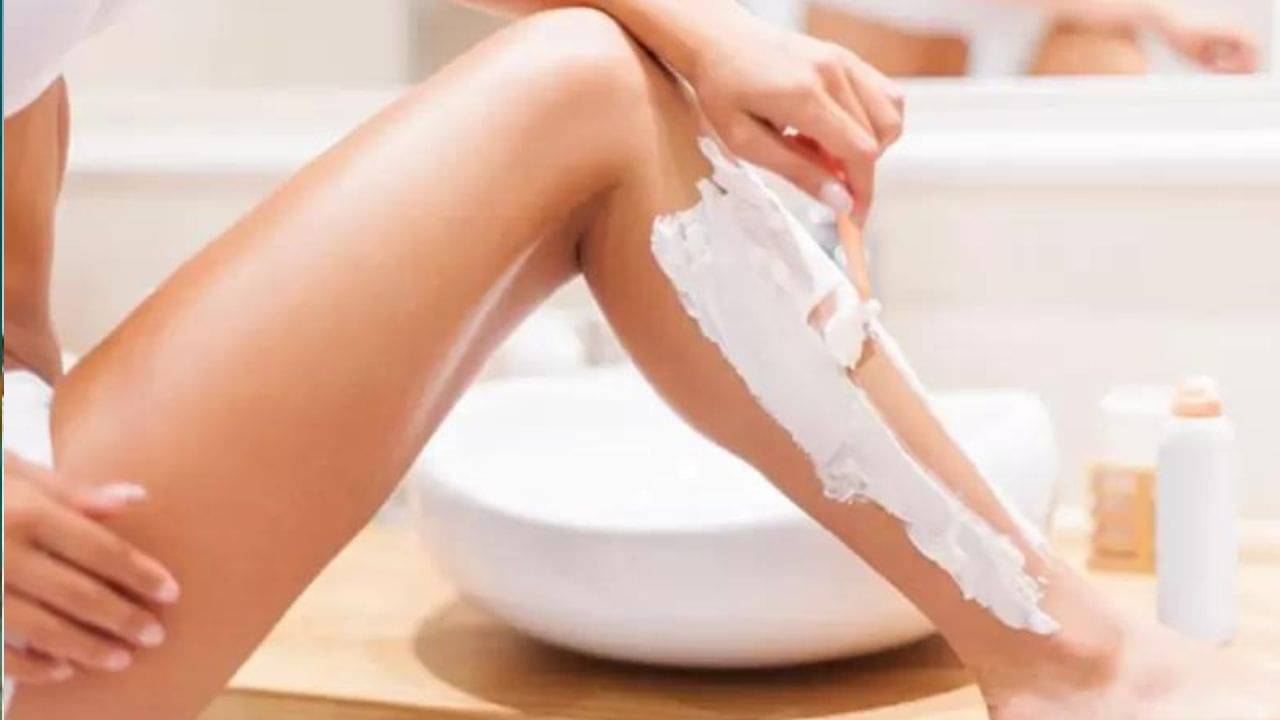 Skin Care Tips: শেভিং করার পদ্ধতি ভুল হচ্ছে না তো? স্ট্রবেরি স্কিন থেকে মুক্তি পান এই ৪ উপায়ে
