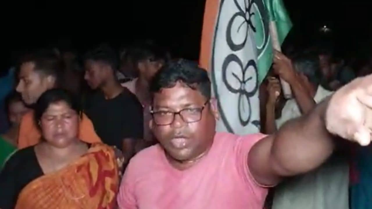 Deganga: টিনের বাড়িতে প্রধান থাকেন এখন..., ১১ প্রকল্পের টাকা আত্মসাতের অভিযোগ তৃণমূল পঞ্চায়েত প্রধানের বিরুদ্ধে