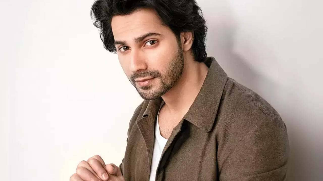 Koffee With Karan: অর্জুন কাপুরের নামে একের পর এক বিস্ফোরক মন্তব্য, করণের আড্ডায় এ কী করলেন বরুণ