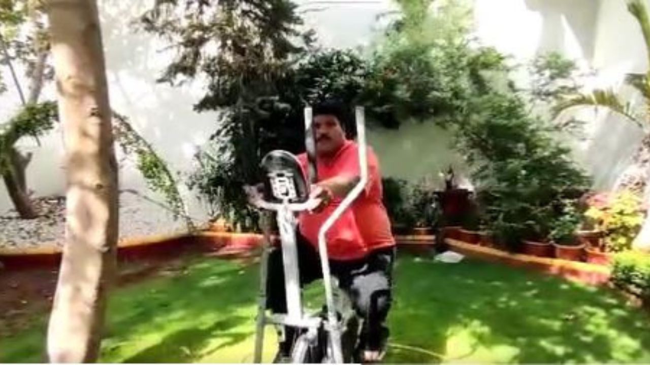 Nitin Gadkari Weight Loss Challenge: ১ কেজি ওজন কমালেই মিলবে ১ হাজার কোটি টাকা! কাকে এই চ্যালেঞ্জ দিলেন কেন্দ্রীয় মন্ত্রী?
