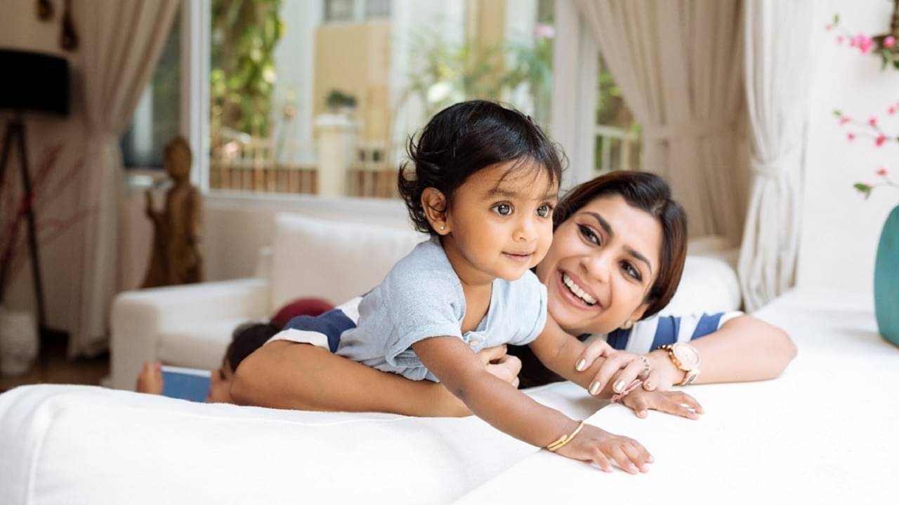 Child Vaccination: জন্মের পর জরুরি টিকাকরণ, অভিভাবক হিসেবে যা কিছু অবশ্যই মেনে চলবেন