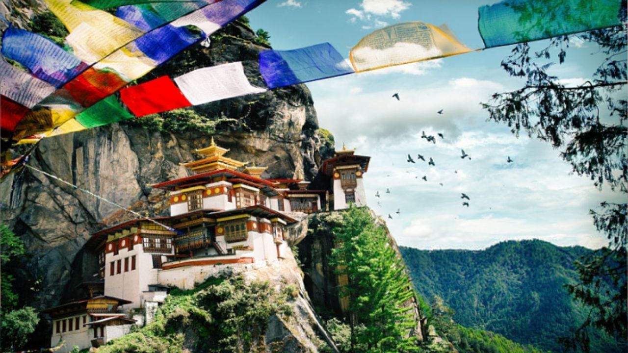 Bhutan: সেপ্টেম্বর থেকেই খুলে যাচ্ছে ভূটানের প্রবেশদ্বার! দ্বিগুণ হারে বাড়ছে পর্যটন খরচ