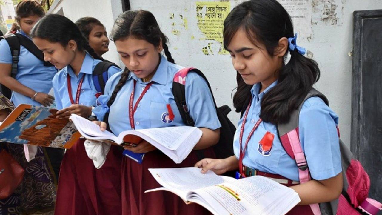 CBSE Class 10th, 12th Result Date: CBSE দশম শ্রেণির ফল প্রকাশ হতে পারে আজই, কীভাবে দেখবেন রেজাল্ট?