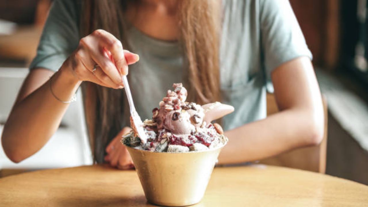 Ice Cream: মন খারাপের ওষুধ কি 'হট ব্রাউন উইথ আইসক্রিম' হতে পারে? জানুন কী বলছে গবেষণা