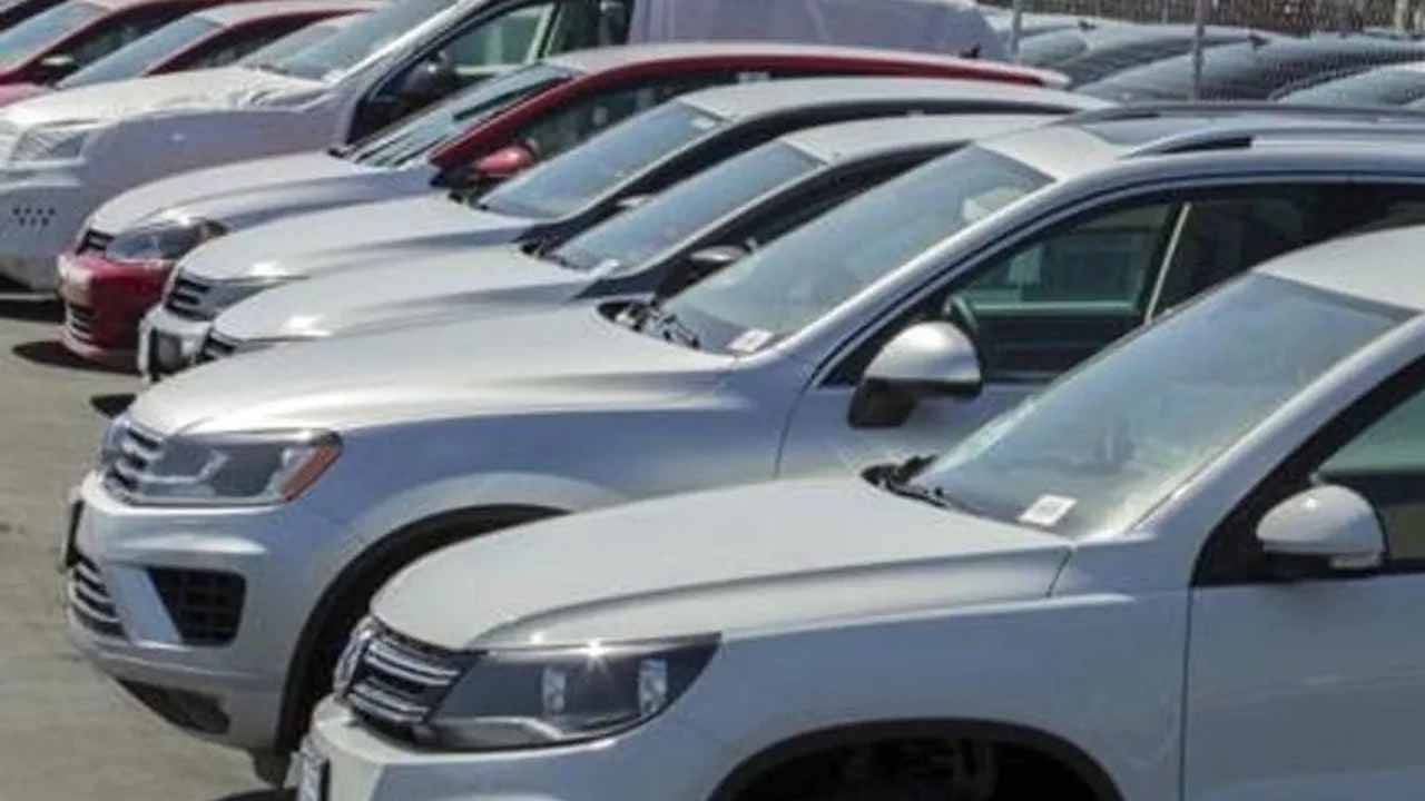 Car PUC Certificate: এই নথি না থাকলে খসতে পারে ১০,০০০, কোথা থেকে ডাউনলোড করবেন জানুন