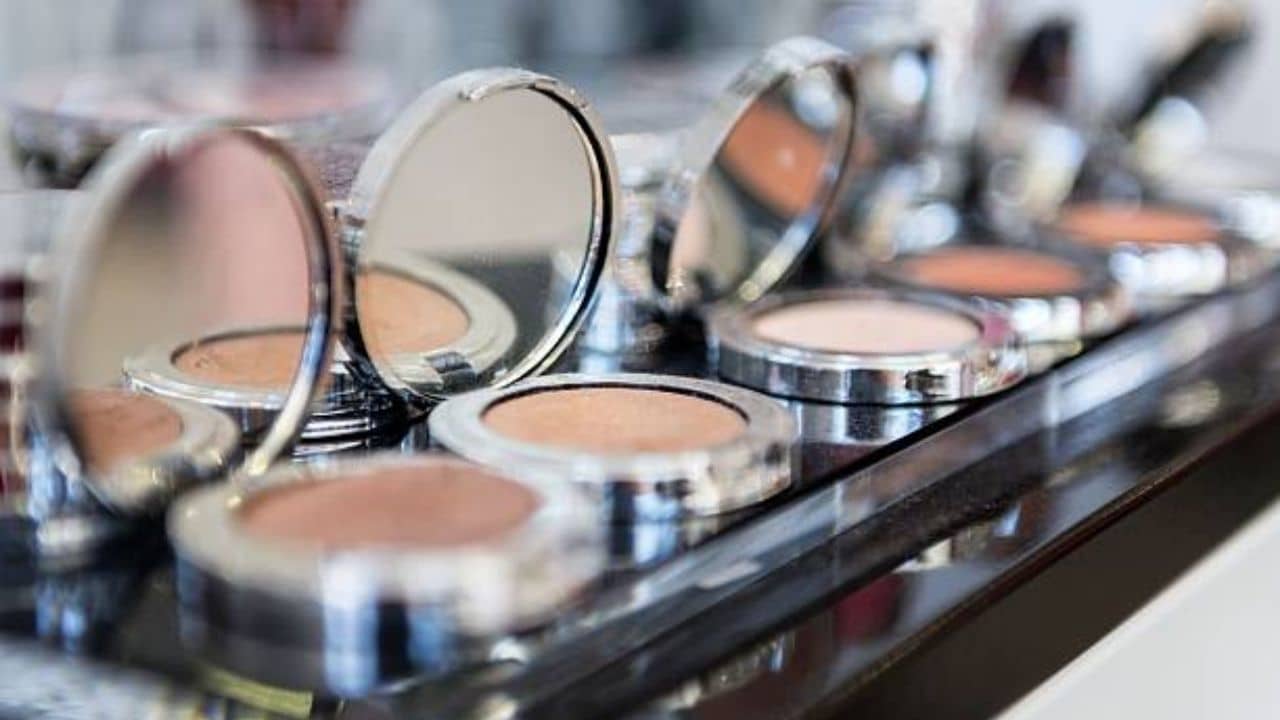 Blemish Balm Cream: বাজার থেকে আর কিনতে হবে না, এবার বাড়িতেই বানিয়ে নিন পছন্দের শেডের বিবি ক্রিম