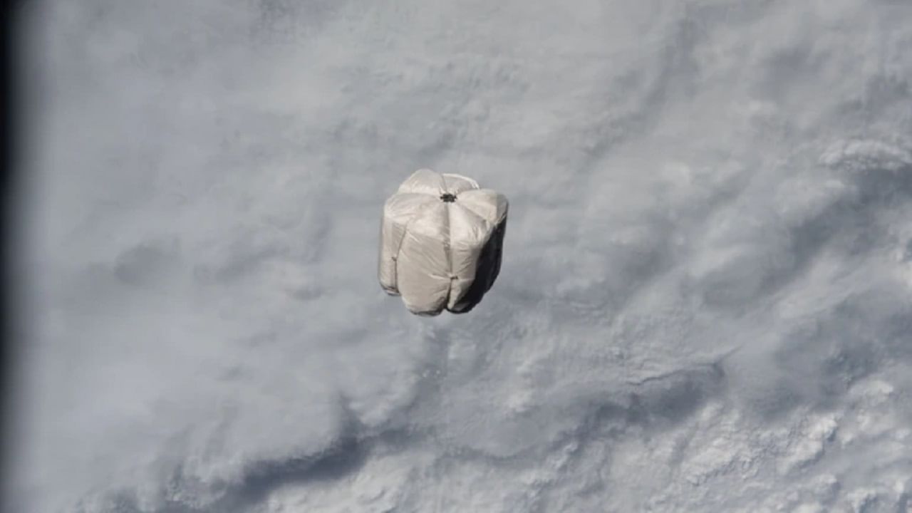 Garbage Dropped From ISS: এই প্রথম আন্তর্জাতিক স্পেস স্টেশন থেকে ফেলা হল 78 কেজির আবর্জনা, তারপর কী হল দেখুন