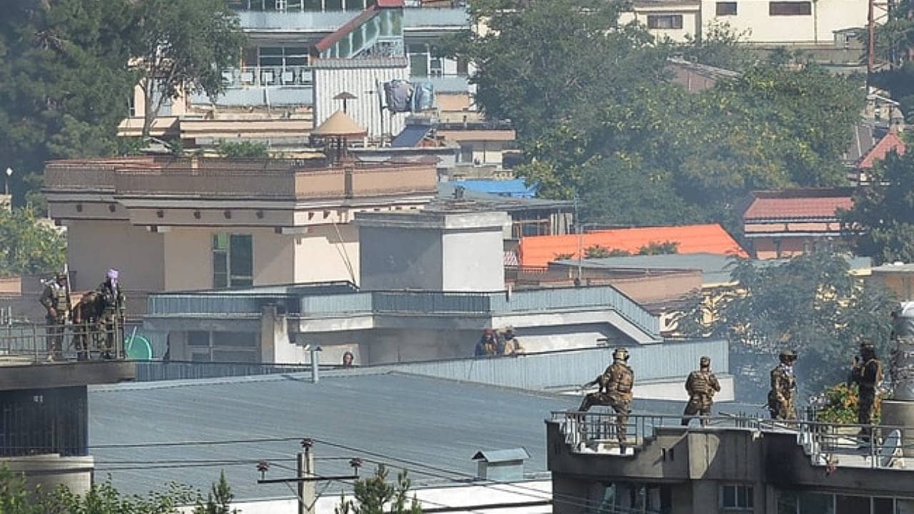 ক্রিকেট ম্যাচ চলাকালীন দর্শকাসনের জোরালো বিস্ফোরণ! আত্মঘাতী হামলায় কেঁপে উঠল কাবুল