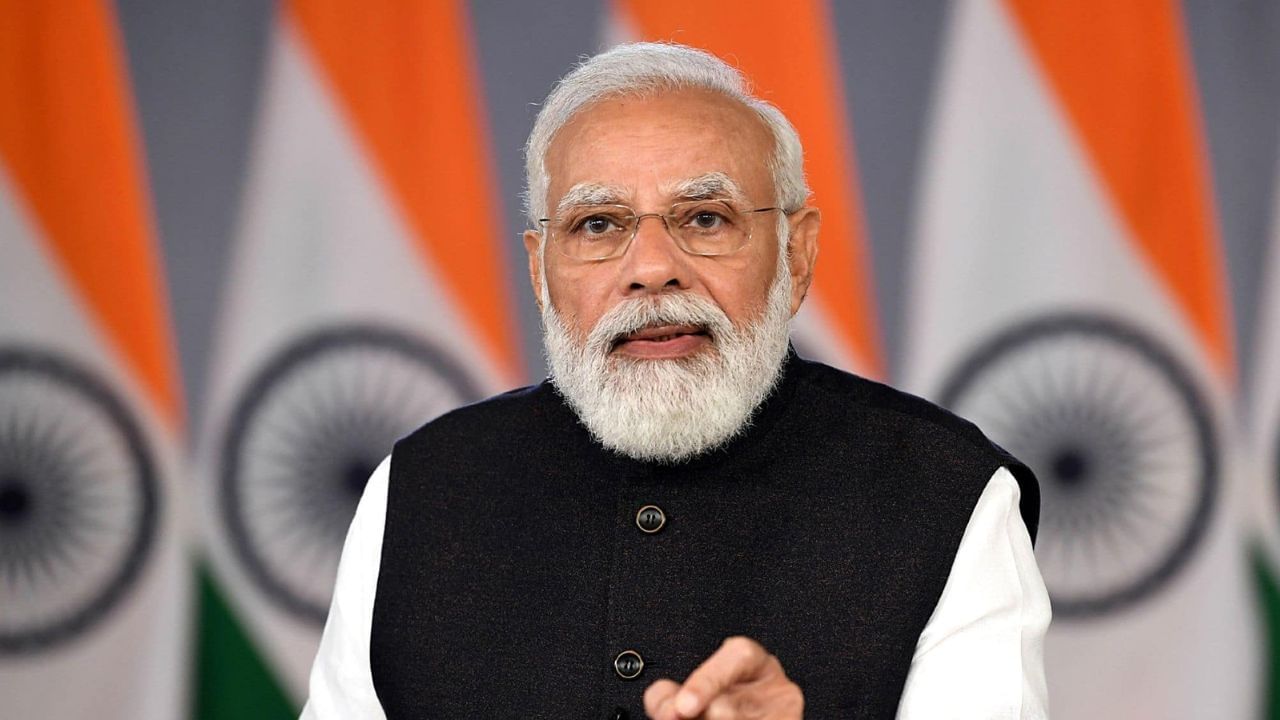 Narendra Modi: টুইটার, ফেসবুকের প্রোফাইল ছবিতে তেরঙ্গা পতাকা দিয়ে নয়া প্রচার অভিযান ঘোষণা নমোর Narendra Modi: টুইটার, ফেসবুকের প্রোফাইল ছবিতে তেরঙ্গা পতাকা দিয়ে নয়া প্রচার অভিযান ঘোষণা নমোর