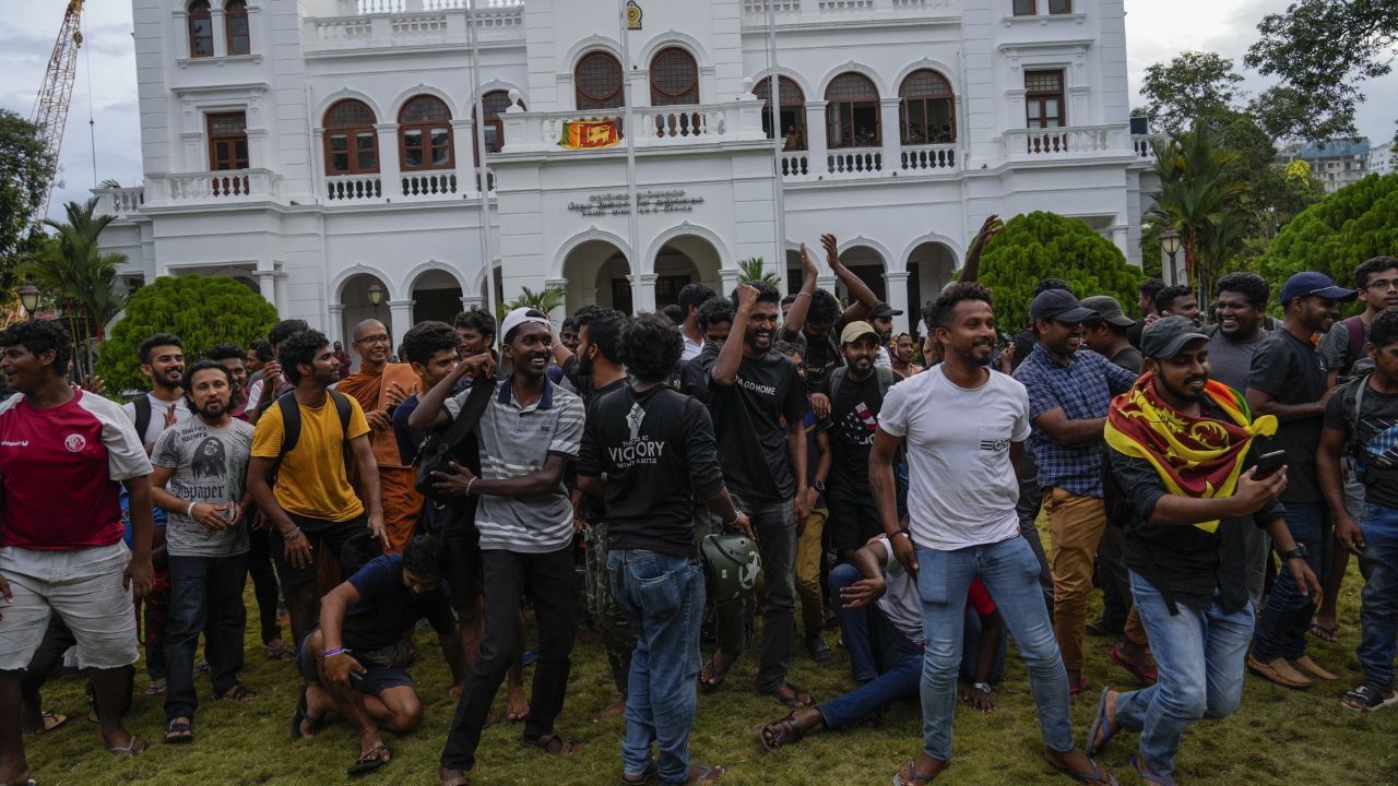 Sri Lanka Crisis: আর্থিক সংকটে জর্জরিত দেশের পাশে দাঁড়ালেন প্রবাসী শ্রীলঙ্কানরা