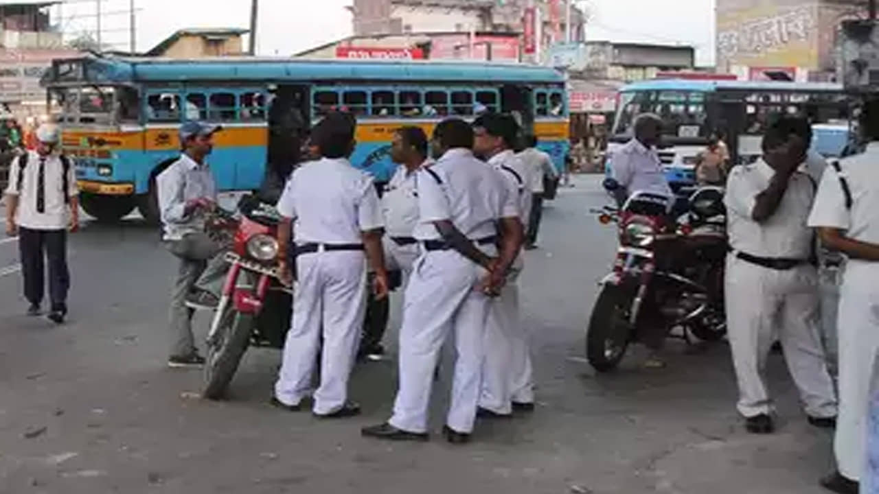 Howrah Hooch Case: হাওড়ার বিষমদ কাণ্ডে নতুন মোড়! কর্তব্যে গাফিলতির অভিযোগে সাসপেন্ড তিন পুলিশ কর্মী