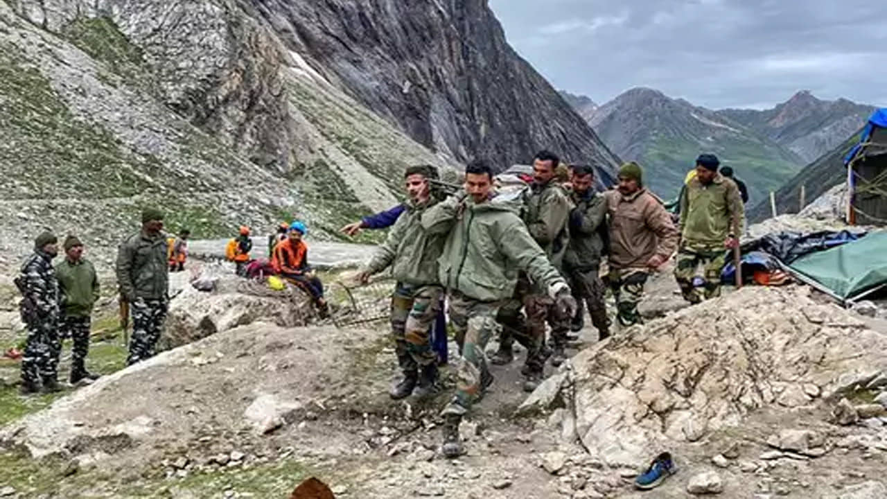 Amarnath Cloudburst: হড়পা বান কাড়ল বর্ষার প্রাণ, অমরনাথ যাত্রায় গিয়ে প্রাণ গেল বারুইপুরের ছাত্রীর