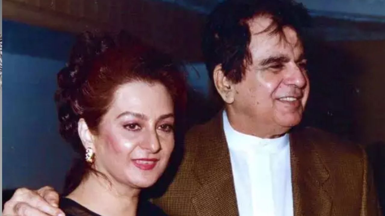 Dilip Kumar: ১২ বছরে প্রেমে পড়া, ৫৬ বছরের সংসার... দিলীপ কুমারের মৃত্যুর পর কেমন আছেন সায়রা বানু?