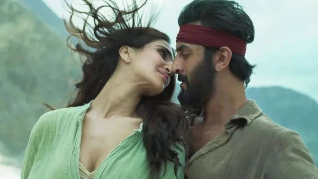 Ranbir Kapoor: চার বছর পর হলে রণবীর ফিরে এলেও এল না দর্শক, কত আয় করল শামশেরা?