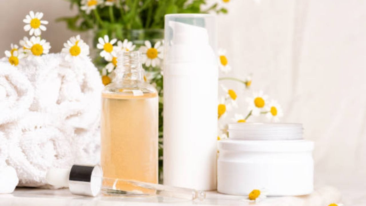 Skin Care Tips: ক্রিম, ময়েশ্চারাইজ়ার, সিরাম নিয়ে বিভ্রান্তি? কার পরে কোনটি ব্যবহার করবেন, জেনে নিন...